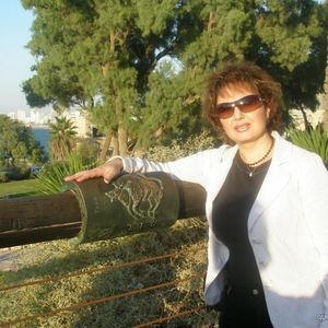 Meet your Posher, Rena